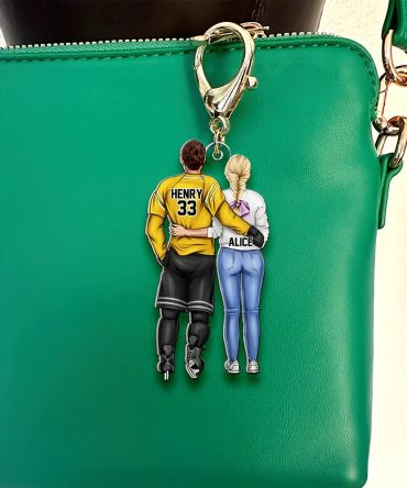 Personalized Gifts For Hockey Couple Keychain 02Qhhu180225Tm Hugging Couple Back View
