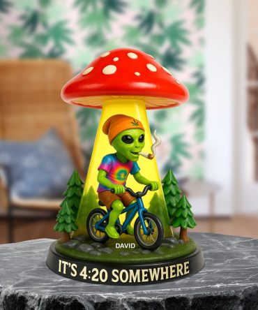 Funny Alien Acrylic Plaque Personalized Gifts For Smoker 01Totn200525