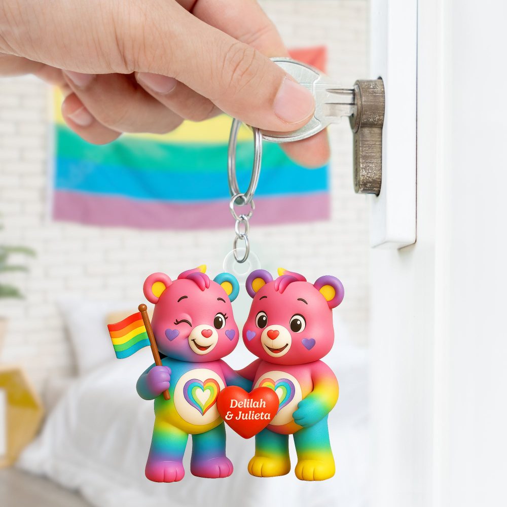 Rainbow Couple Keychain Personalized Gifts For Lgbtq+ Pride 01Hudt150525