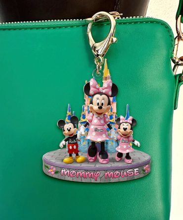 Personalized Gifts For Mom Keychain, Mom & Kids Hand In Hand 01Qhti090425