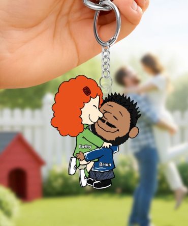 Couple Keychain - Embracing In Love - Personalized Anniversary Gifts For Couple