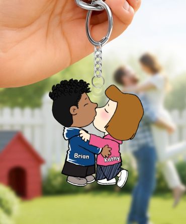 Kissing Couple Keychains - Personalized Gifts For Couple
