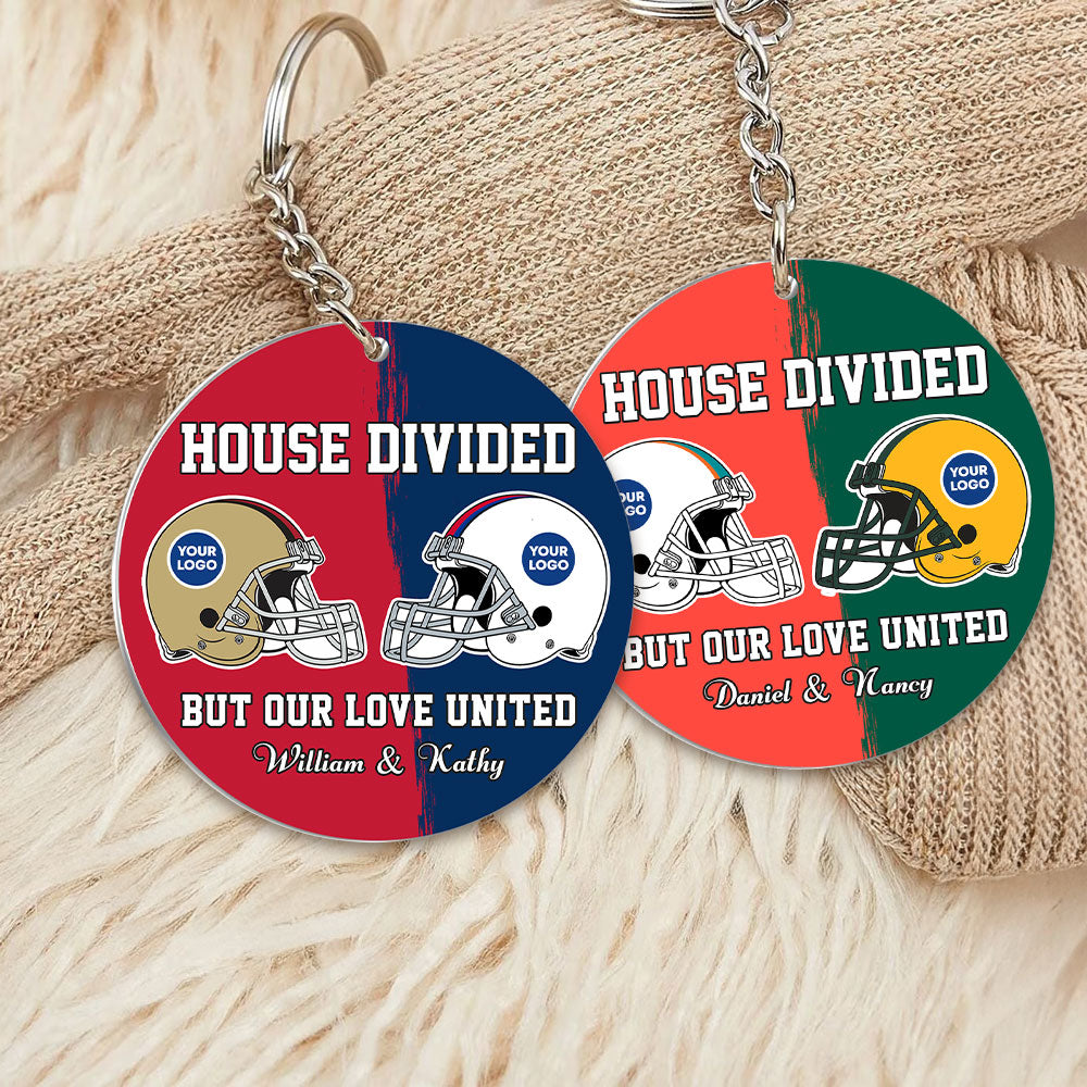 Personalized Gifts For Football Couple Keychain 03Huti240125 House Divided - Image 2