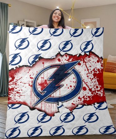 Tampa Bay Lightning Cozy Up With Lightning Bolt Fleece Blanket - Bold Design For Ultimate Comfort!