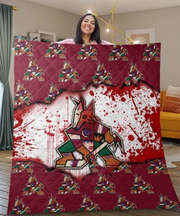 Cozy Artistic Coyotes Quilt - Bold Tribal Design For Home Decor Comfort