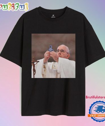 Fidget Spinner Pope Classic T-Shirts