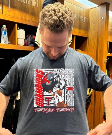 2025 Big 12 Conference Champions Texas Tech Red Raiders Raise Em Up Shirt