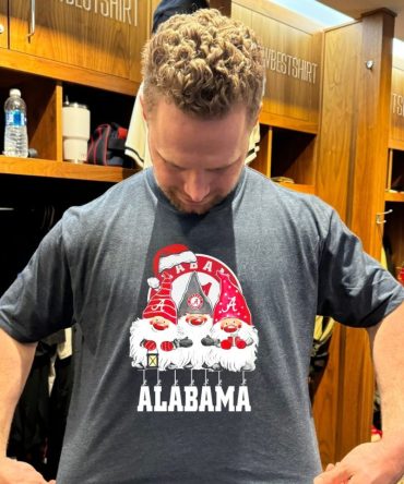 Alabama Crimson Tide Gnomes Christmas 2025 Shirt