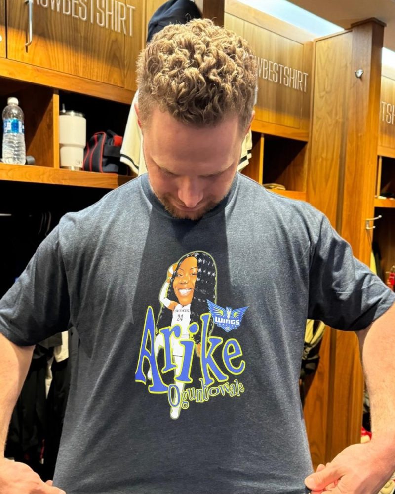 Arike Ogunbowale Dallas Wings Player Caricature Vintage Shirt