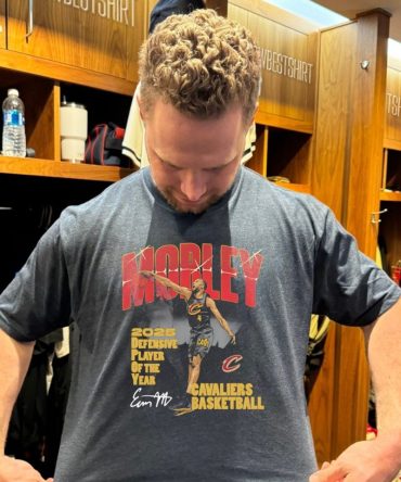 Evan Mobley Cavaliers Basketball 2025 Defensive Player Of The Year Autographed Shirt