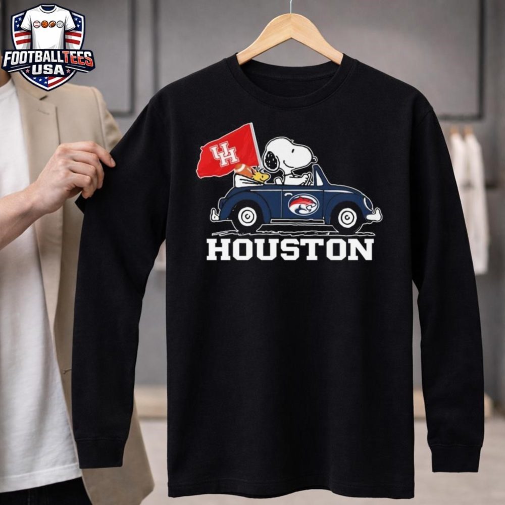Snoopy And Woodstock Driving Car Houston Cougars Flag Unisex Shirt - Image 4
