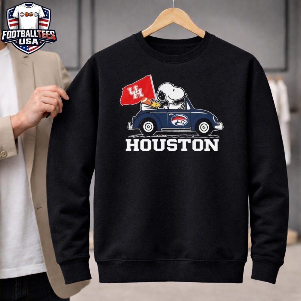 Snoopy And Woodstock Driving Car Houston Cougars Flag Unisex Shirt - Image 2