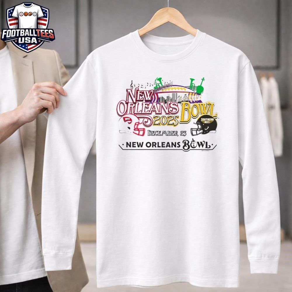 Western Kentucky Hilltoppers Vs Southern Miss Golden Eagles 2025 New Orleans Bowl Music City Dec 23 2025 Helmet T-Shirt - Image 3