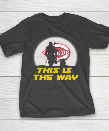 Cincinnati Reds Mlb Baseball Star Wars Yoda And Mandalorian This Is The Way T-Shirt