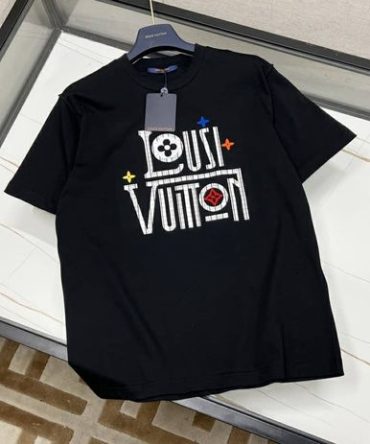 Louis Vuitton Luxury T-Shirt Dn26200522