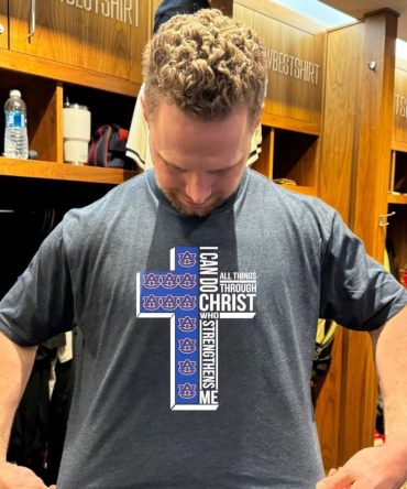 Auburn Tigers Cross I Can Do All Things Through Christ Who Strengthens Me Shirt