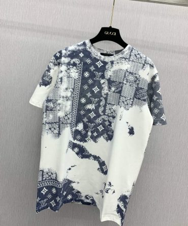 Limited Edition 2025 Louis Vuitton LV Unisex T-Shirt - Dn8880025