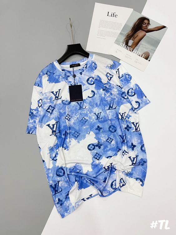 Louis Vuitton Luxury T-Shirt Dn26200503