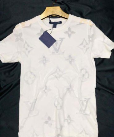 Louis Vuitton Luxury T-Shirt Dn26200402