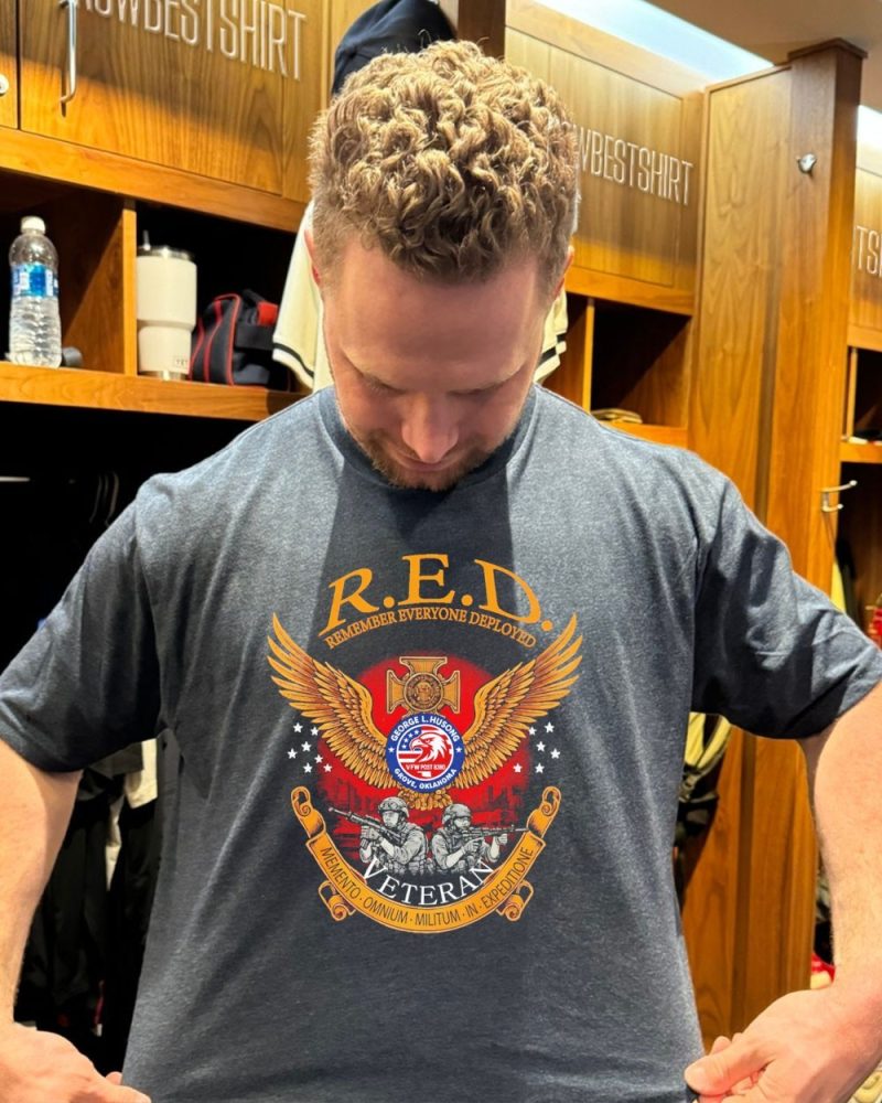 R.E.D. Remember Everyone Deployed Veteran Memento Omnium Militum Shirt