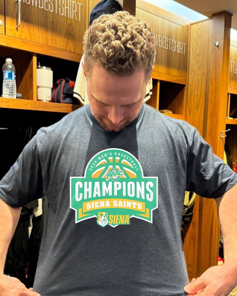Siena Saints University 2026 Men'S Basketball Champions Shirt