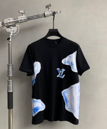 Louis Vuitton Luxury T-Shirt Dn26120615