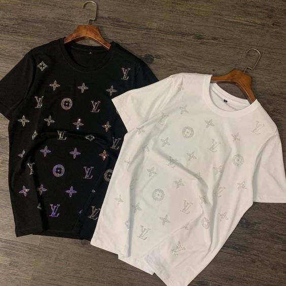 Louis Vuitton Luxury T-Shirt Dn26020601