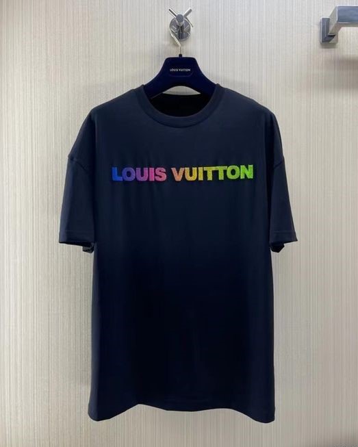 Louis Vuitton Luxury T-Shirt Dn26200500
