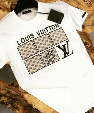Louis Vuitton Luxury T-Shirt Dn26200502