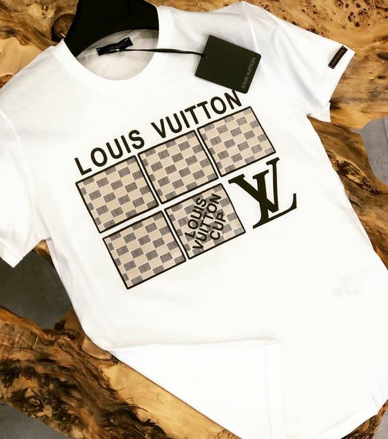 Louis Vuitton Luxury T-Shirt Dn26200502