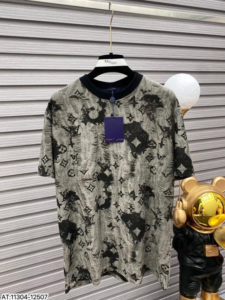 Louis Vuitton Luxury T-Shirt Dn26290505