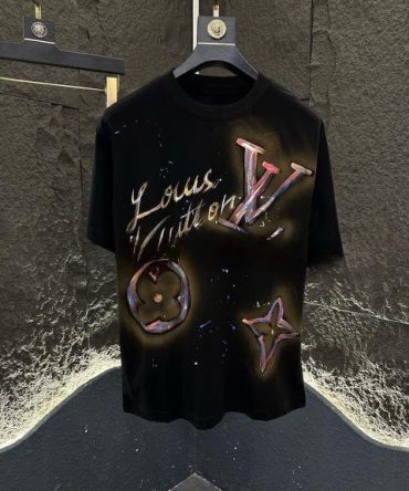 Louis Vuitton Luxury T-Shirt Dn26090619