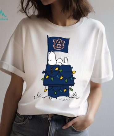 Auburn Tigers Snoopy House Holiday Lights Tshirt
