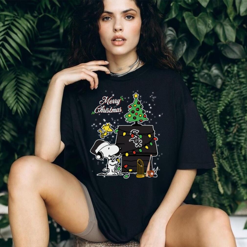Chicago White Sox Merry Christmas With Snoopy Baby T Shirt - Image 2
