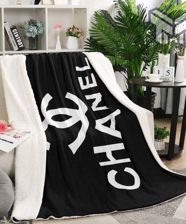 Chanel Black Classic Fashion Luxury Brand Premium Fleece Blanket Thin Blanket To Keep Warm
