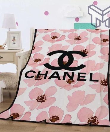 Chanel Pinky Flowers Fashion Luxury Brand Fleece Blanket Comfortable Blanket