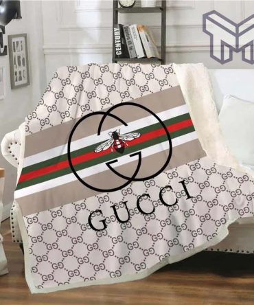 Gucci Bee Logo Fashion Luxury Brand Fleece Blanket Comfortable Blanket
