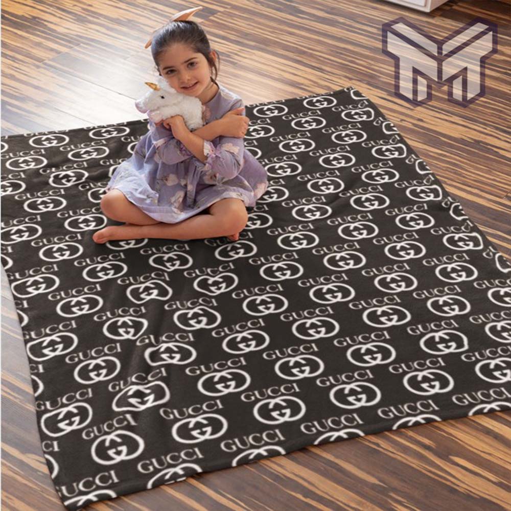 Gucci Black Luxury Brand Hot Logo Premium Blanket Fleece Thin Blanket To Keep Warm