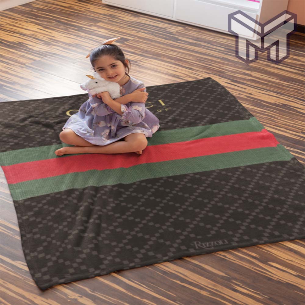 Gucci Dirty Brown Luxury Brand Logo Premium Blanket Fleece Thin Blanket To Keep Warm