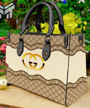 Gucci Luxe Golden Logo Beige Handbag - Elevate Your Style