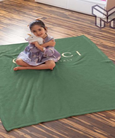 Gucci Green Luxury Brand Logo Premium Blanket Fleece Thin Blanket To Keep Warm