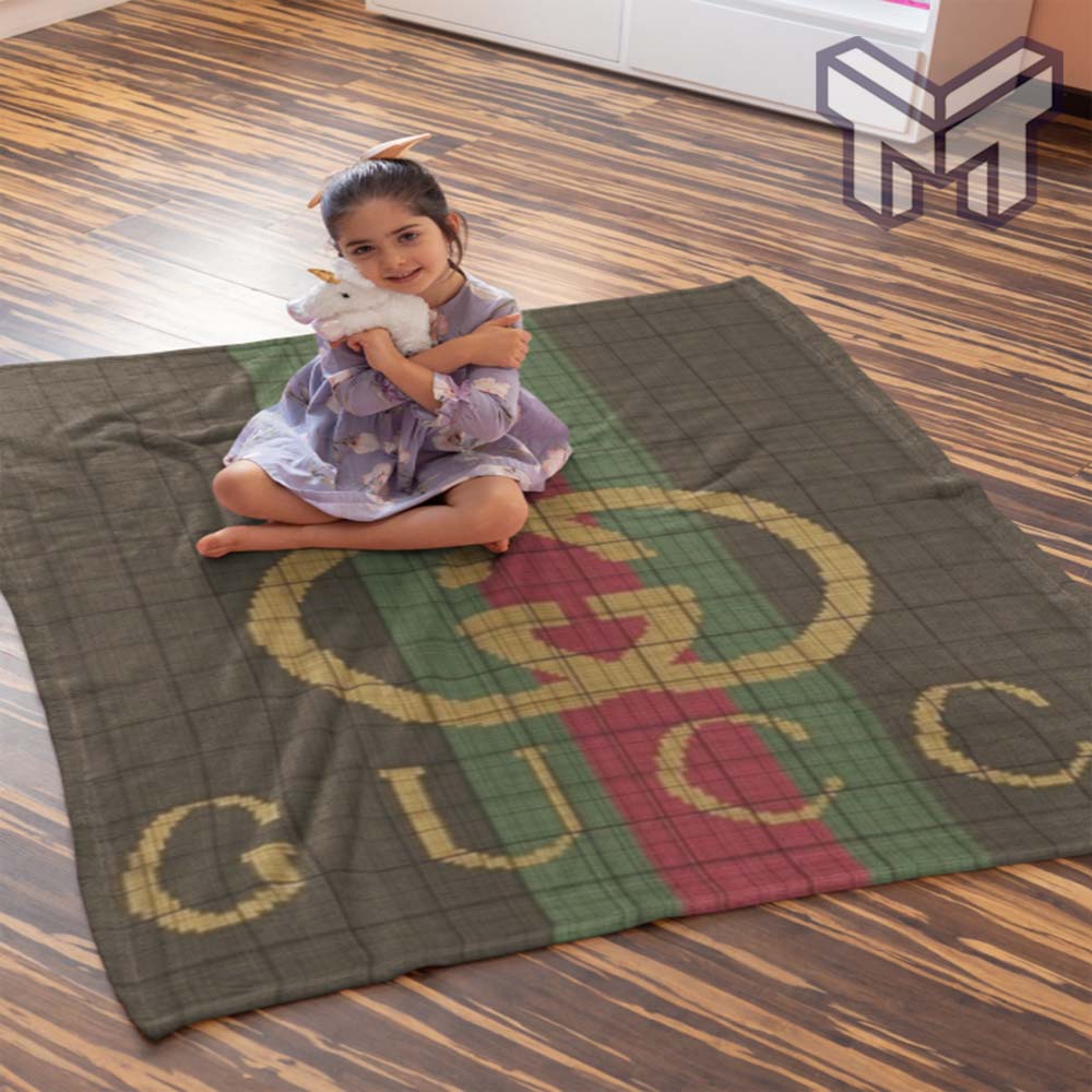 Gucci Hot Premium Logo Luxury Brand Blanket Fleece Thin Blanket To Keep Warm