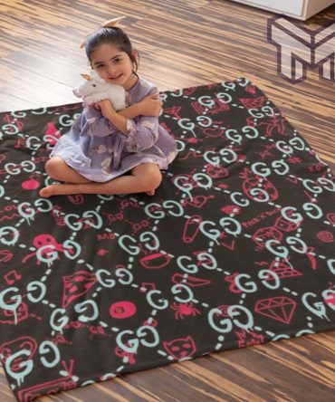 Gucci New Premium Logo Luxury Brand Blanket Fleece Thin Blanket To Keep Warm