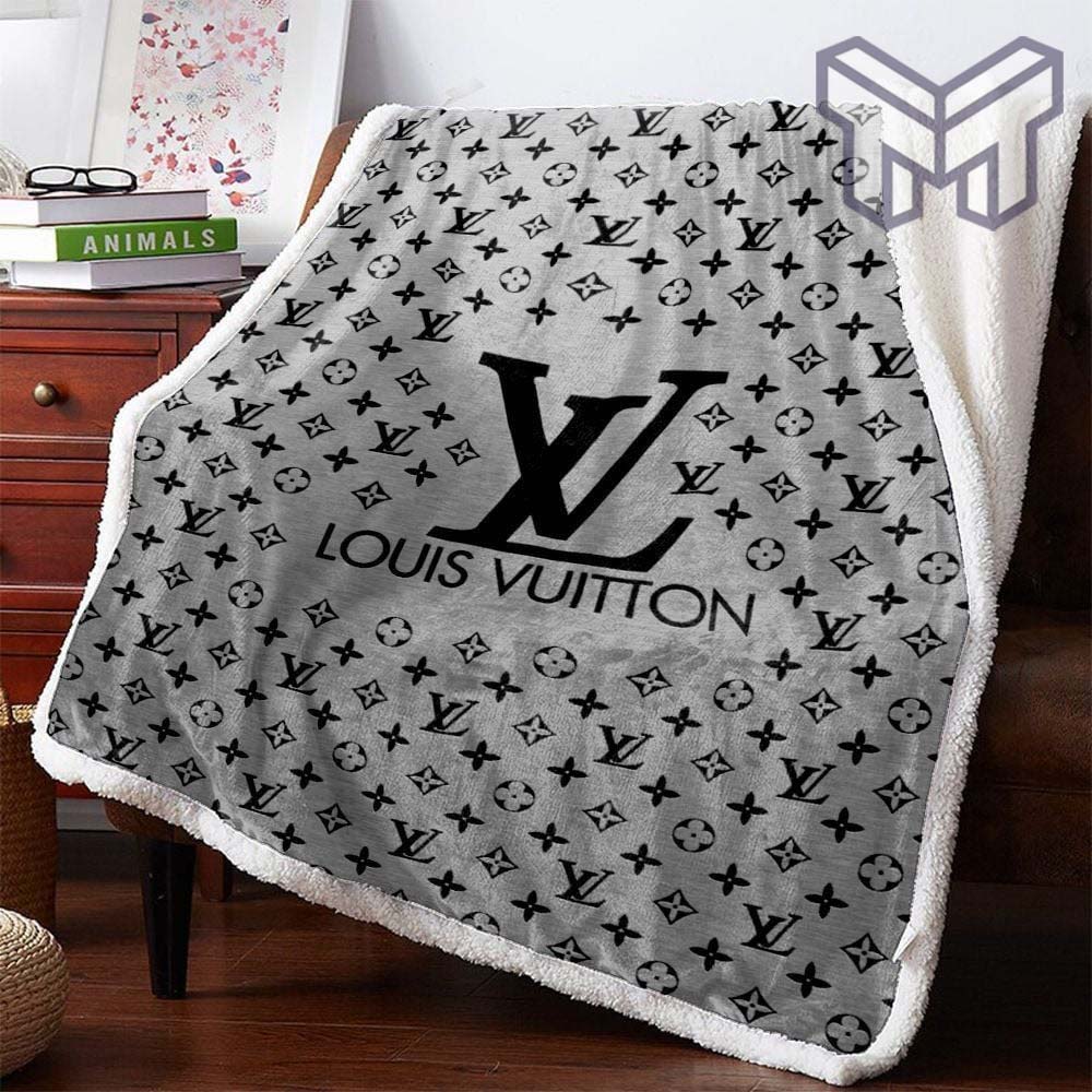 Louis Vuitton Grey Fashion Luxury Brand Premium Fleece Blanket Thin Blanket To Keep Warm