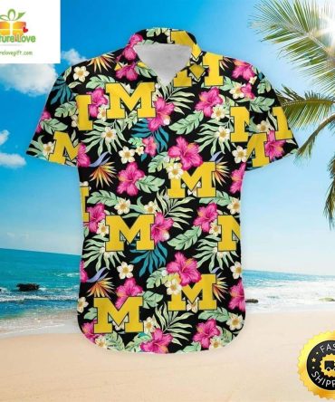 Michigan Wolverines Hawaiian Shirt Hibiscus Pattern Beach Vacation Gift