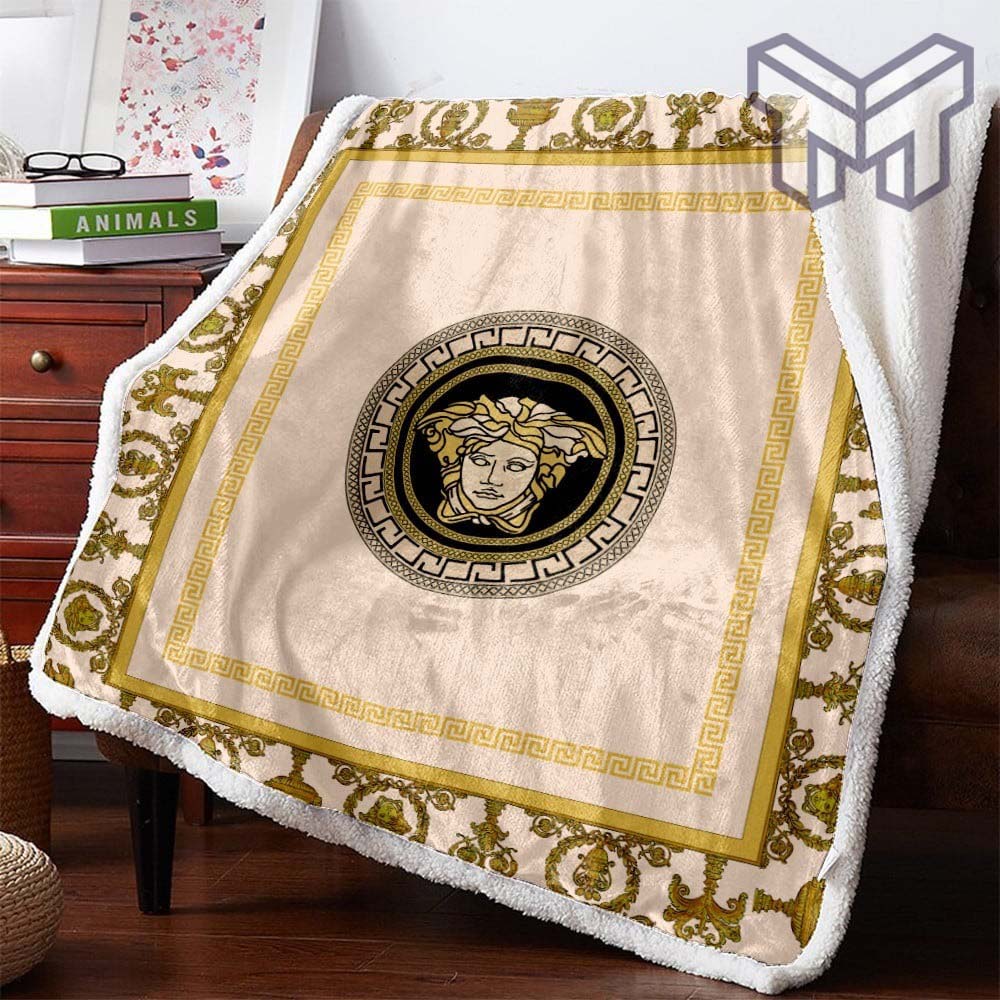 Versace Fashion Luxury Brand Premium Fleece Blanket Thin Blanket To Keep Warm