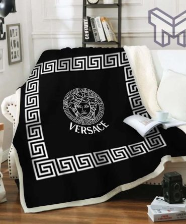 Versace Medusa White Pattern Black Blanket Hot 2023 For Home Decor Special Gift