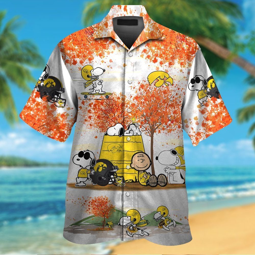 Iowa Hawkeyes Snoopy Autumn Short Sleeve Button Up Tropical Hawaiian Shirt