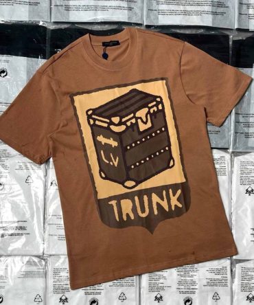 Limited Edition Louis Vuitton Lv Unisex T-Shirt Hot Gift 2024 Pea02140624
