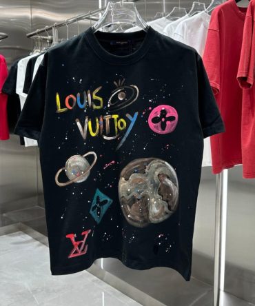Limited Edition Louis Vuitton Lv Unisex T-Shirt Hot Gift 2024 Pea03140624